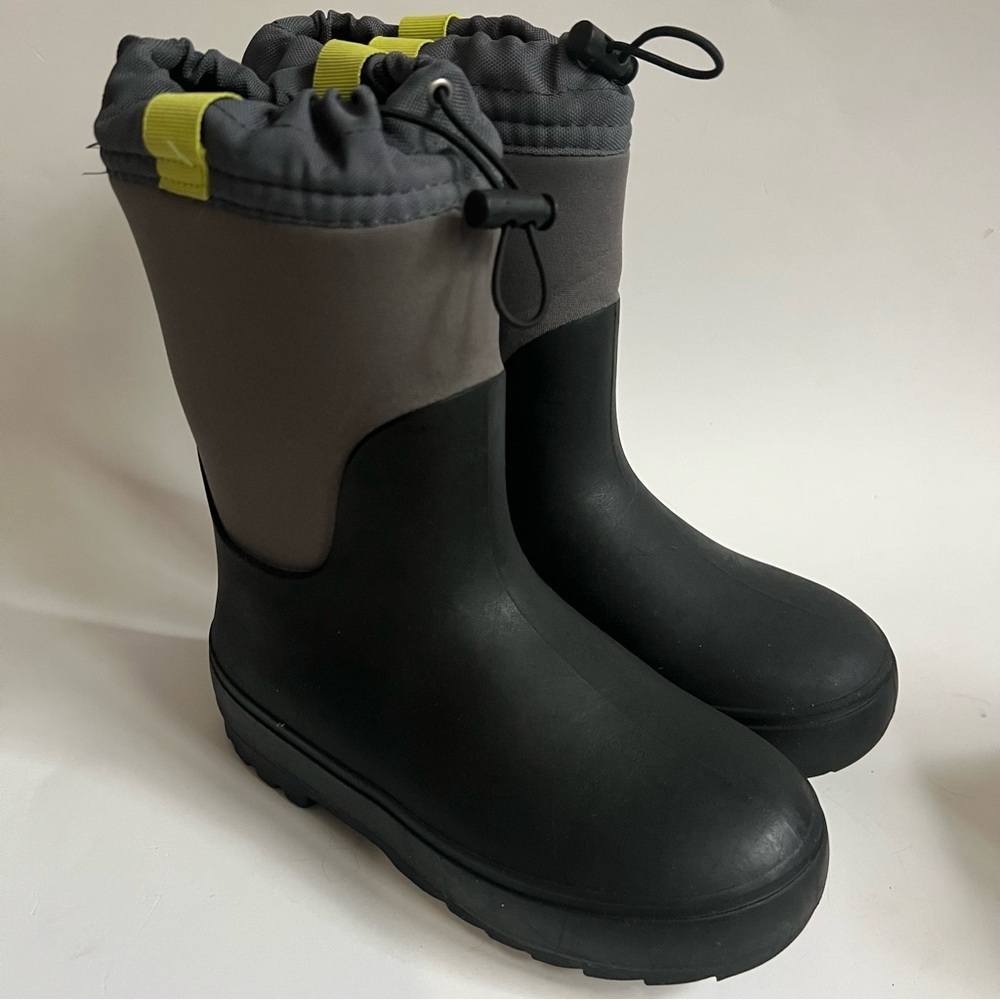 Cat & Jack Black Pull On Wi ter Snow Boots Size 3